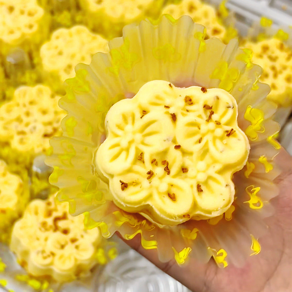 osmanthus-rice-wine-mung-bean-cakes-2-pieces-150g-2