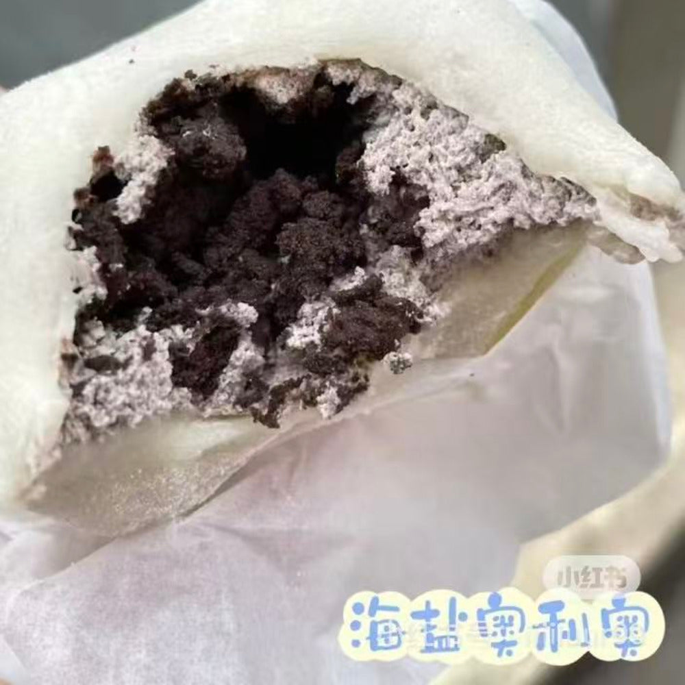 12-Cake-Sea-Salt-Oreo-Snow-Mochi-–-2-Pieces---Cookies-&-Cream-Daifuku-2