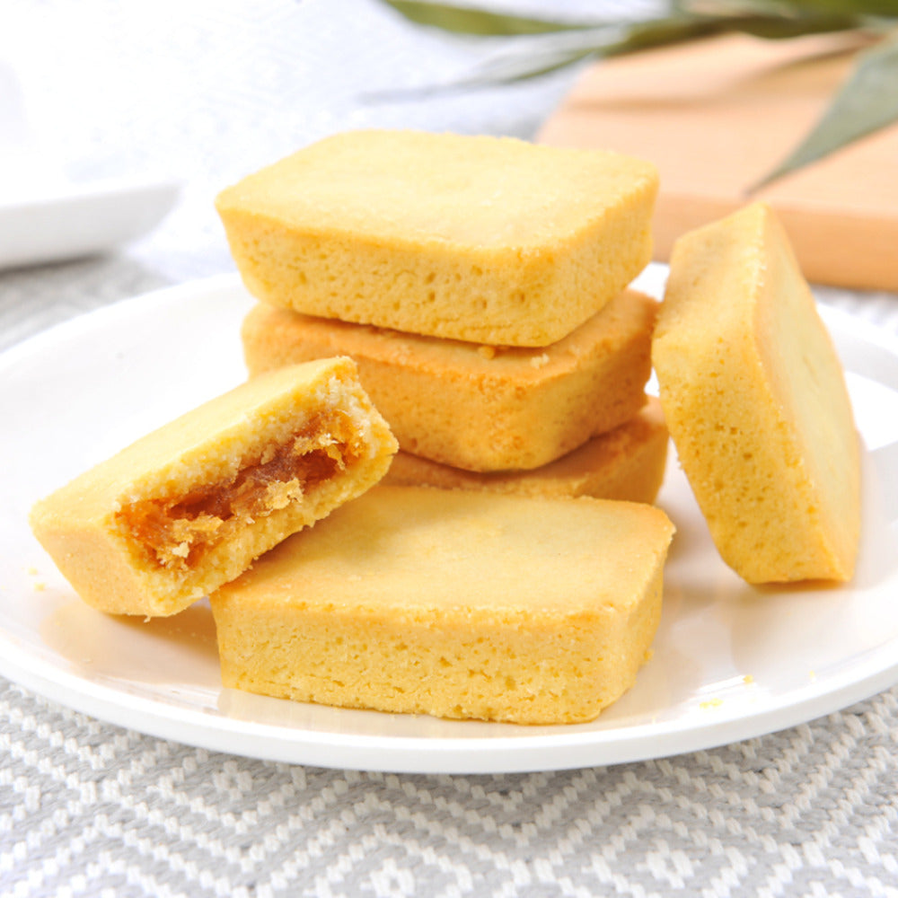 Hsu-Fu-Chi-Pineapple-Cakes-–-26%-Reduced-Sugar-182g---Pineapple-Pastry-3
