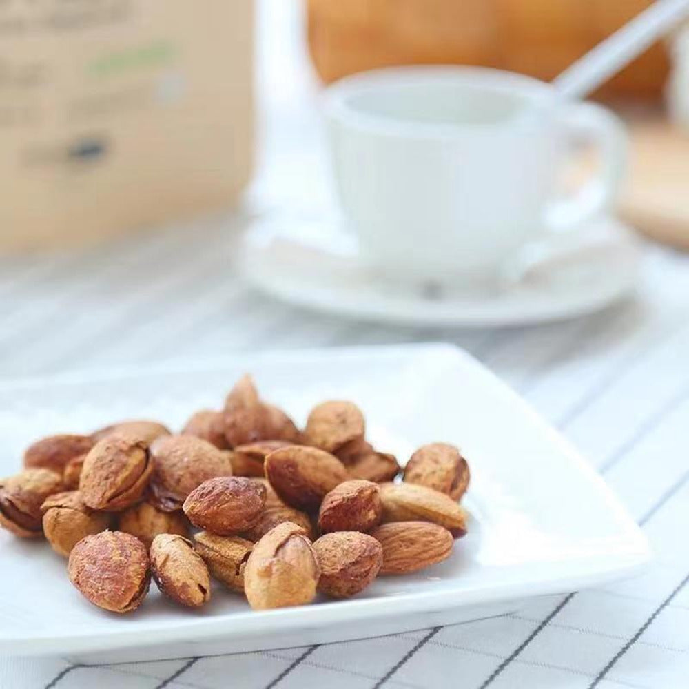 three-squirrels-hand-peeled-almonds-120g-roasted-almond-snack-3