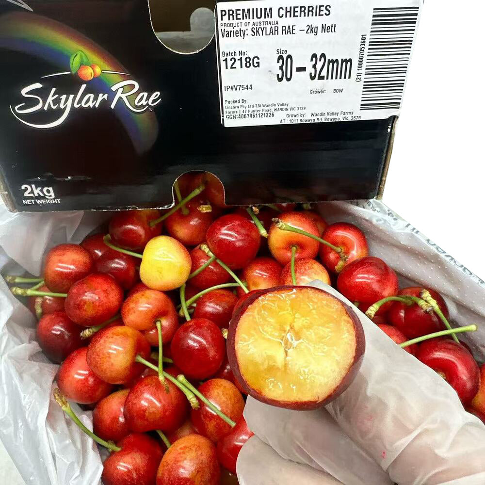 skylar-rae-white-cherries-30-32mm-gift-box-approx-2kg-5