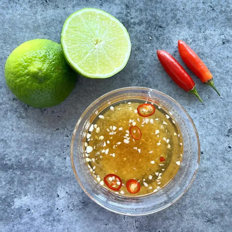 Vietnamese Dipping Sauce (Nuoc Cham) 