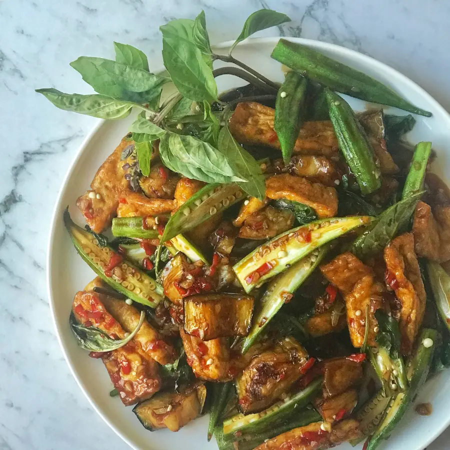 Thai Basil, Garlic and Chilli Stir Fry